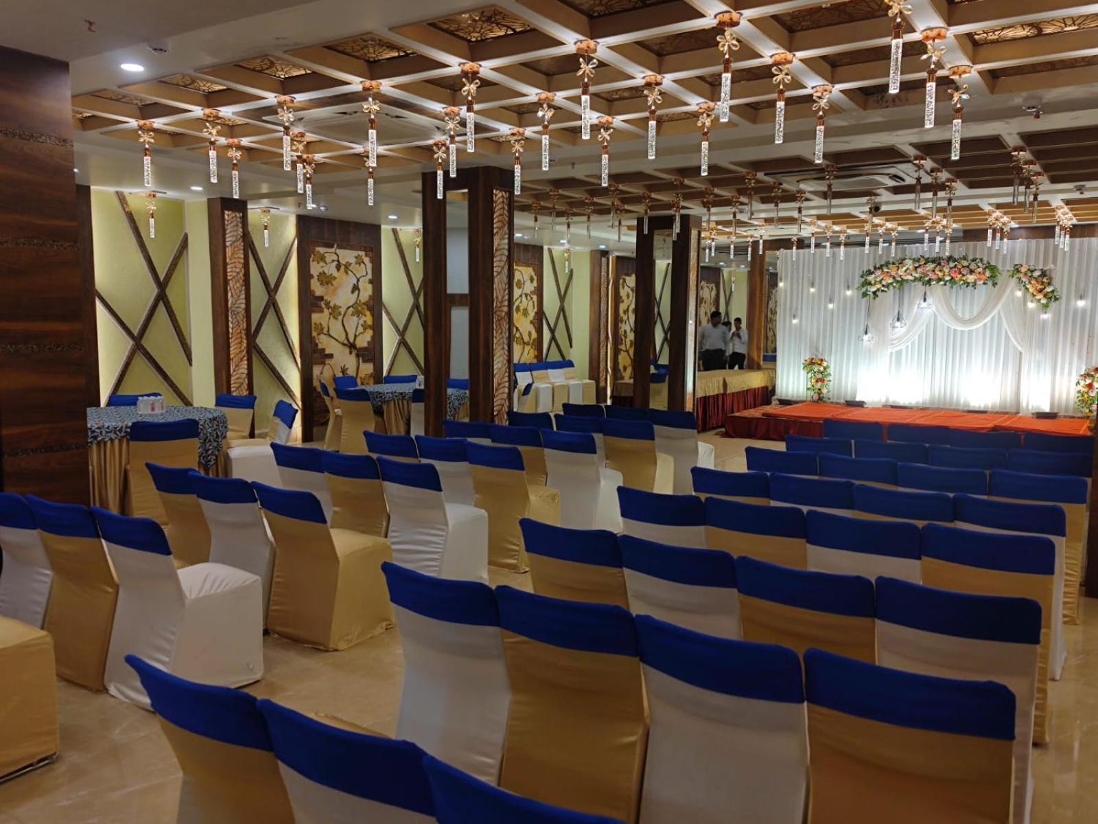 Prime Land Hotel Váránaszi Kültér fotó